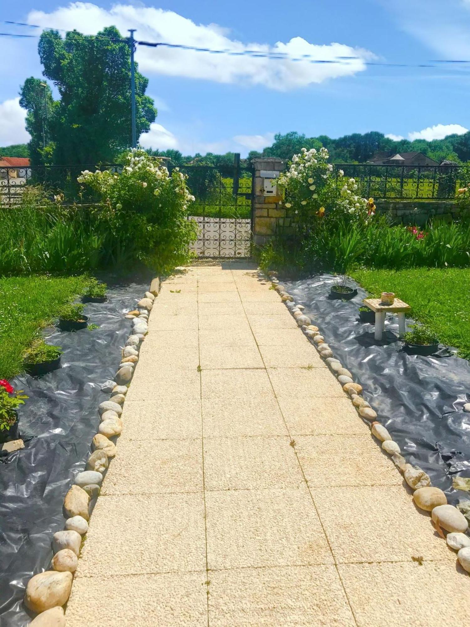 Appartement de 3 chambres avec jardin clos et wifi a Toulonjac Extérieur photo