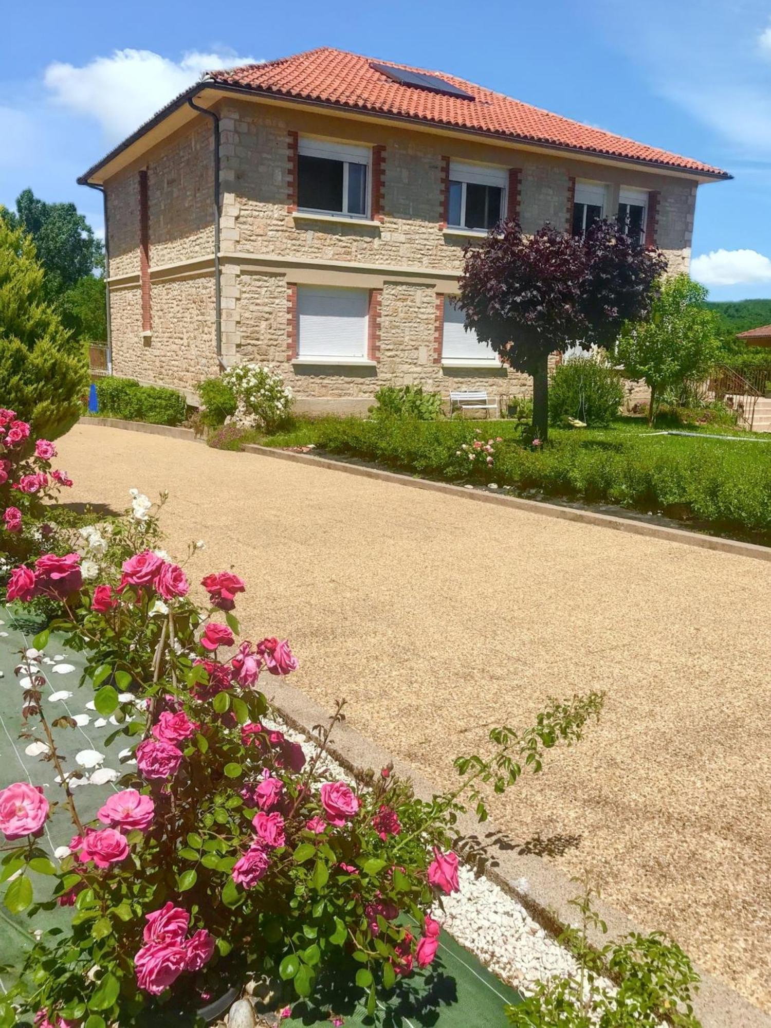 Appartement de 3 chambres avec jardin clos et wifi a Toulonjac Extérieur photo